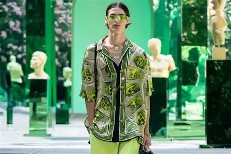 Versace e Gucci tra i brand italiani che il mondo non sa pronunciare